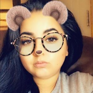 Meet your Posher, Joana